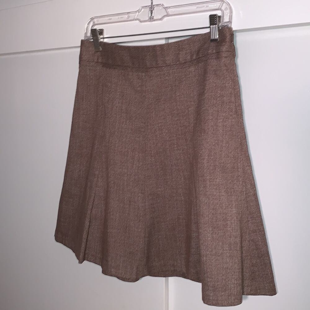 LIKE NEW brown skirt - Picture 2 of 7